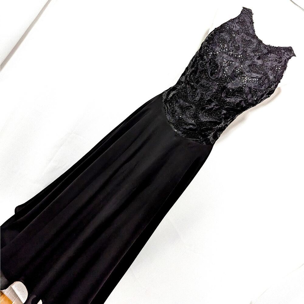 NWOT! FAVIANA NEW YORK! BLACK SEQUINNED SATIN, CHIFFON SKIRT DRESS! SZ 13/14